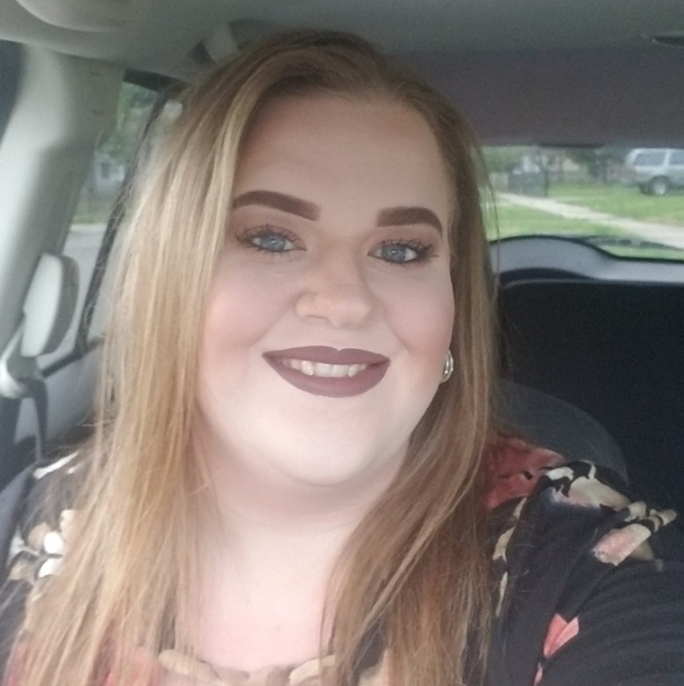 Meet your Posher, Hayley